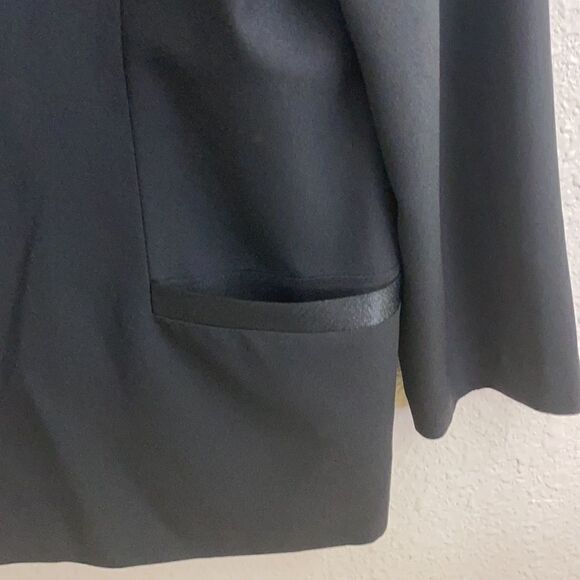 Women’s Black Jacket  - Picture 4 of 8